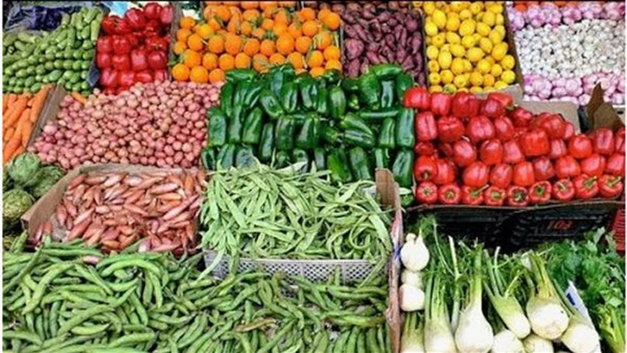 أسعار الخضار في سوق العبور بين ارتفاع الليمون والبامية وهبوط الفلفل والخيار اليوم